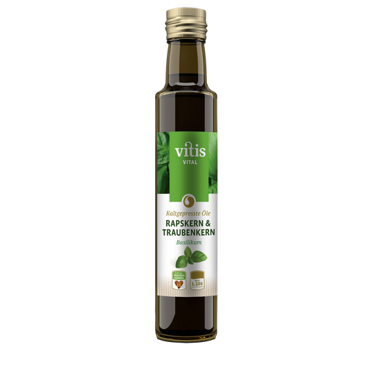 Eine Flasche 250ml kaltgepresstes Raps- und Traubenkernöl Geschmacksrichtung Basilikum von der Firma Vitis Traubenkern GmbH.