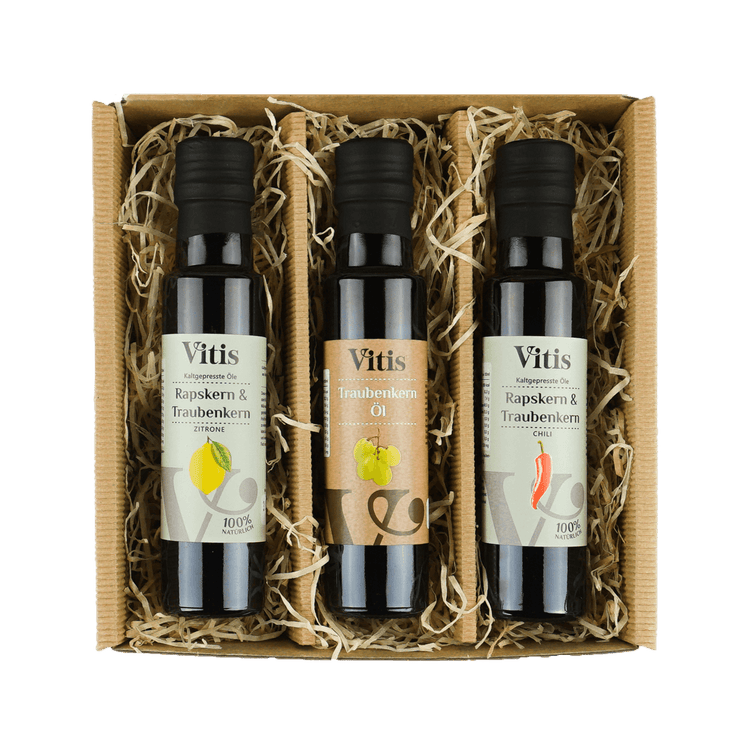 Eine Geschenkbox mit drei Raps- und Traubenkernölen der Firma Vitis Traubenkern GmbH.